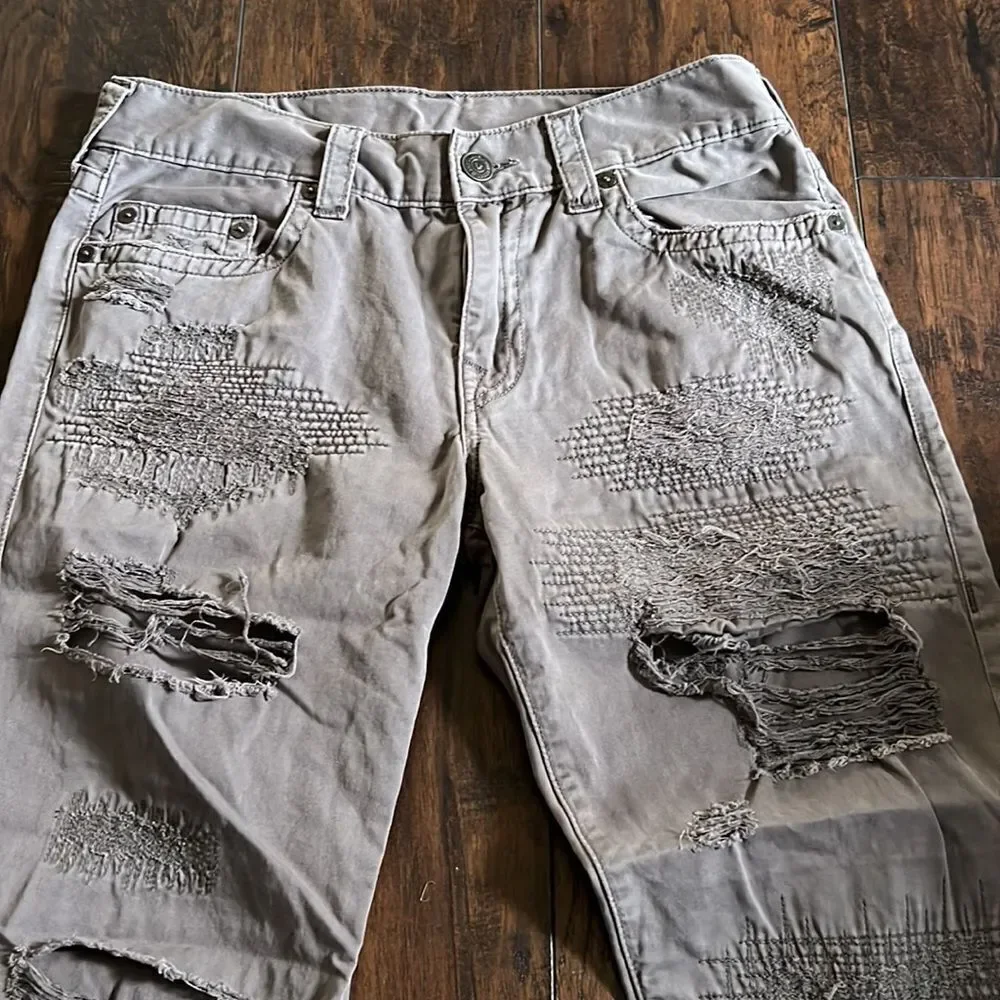 true religion Geno relaxed slim distressed pants size 33 by 32 in GUC light grey